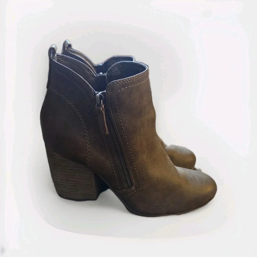 Crown Vintage CUTARYN2 Women's Ankle Booties Brown Block‎ Heel Zip Boots Size 9M